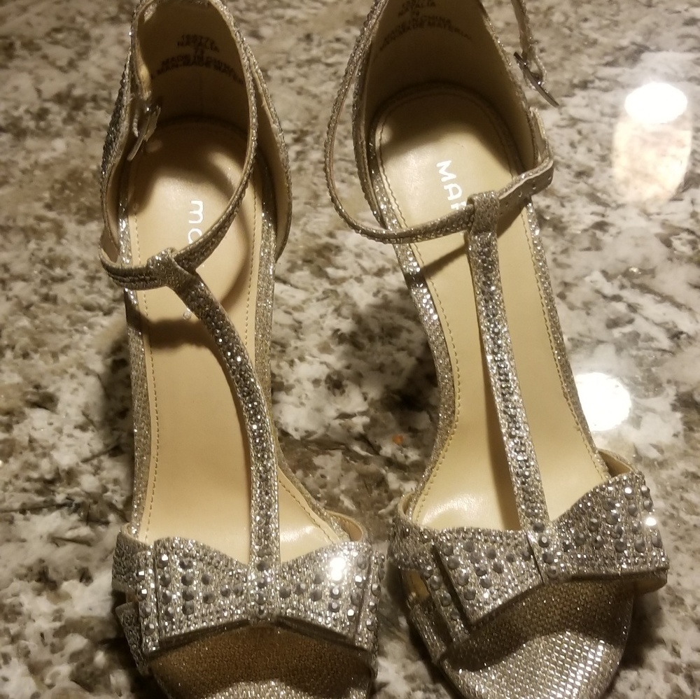 Sparkling sexy heels